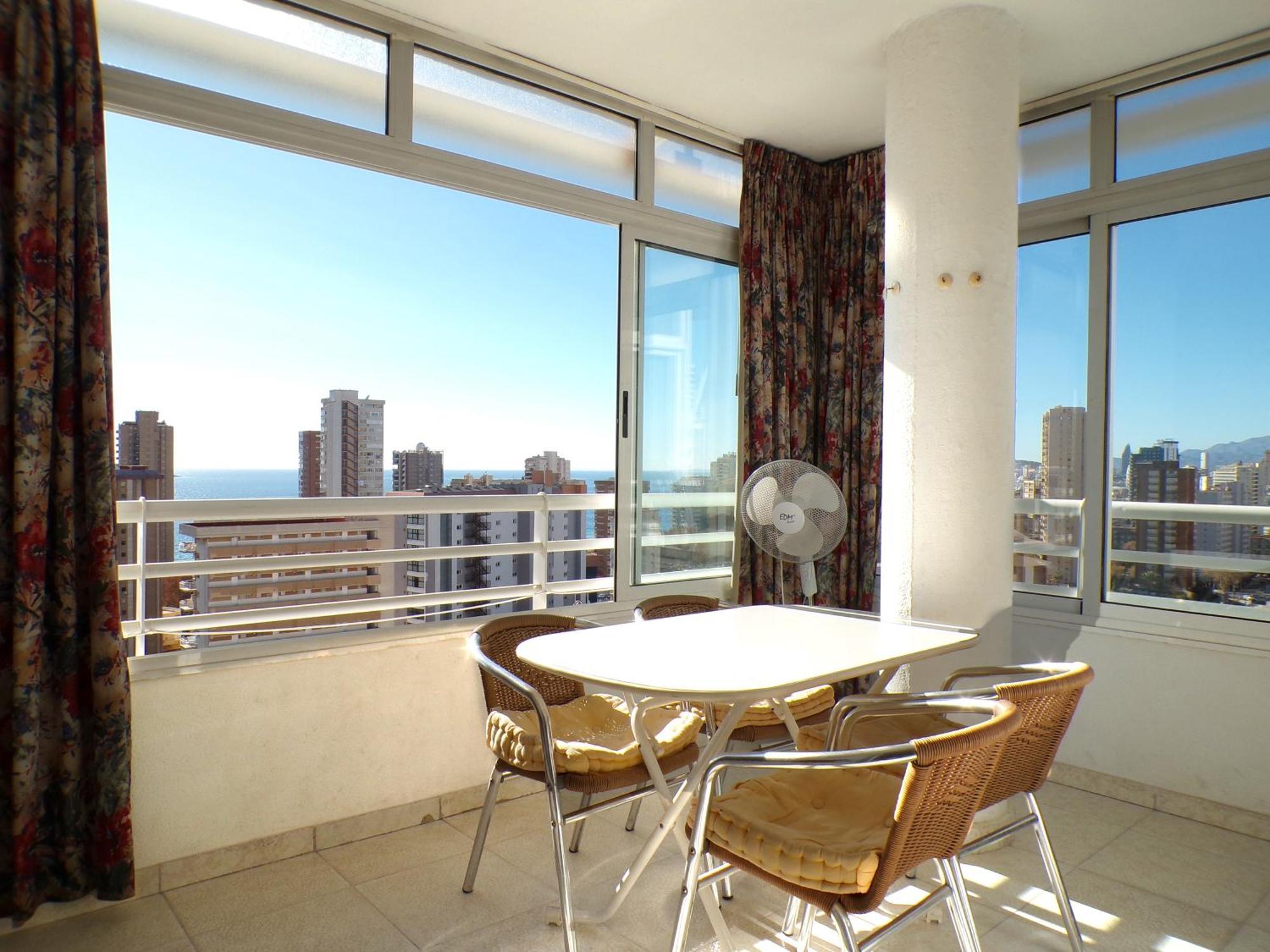 Apartamento Torre Domo Бенидорм Екстериор снимка