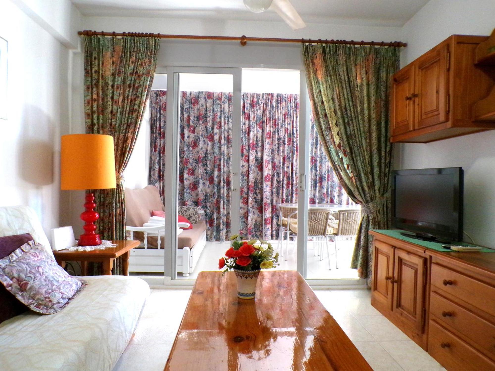 Apartamento Torre Domo Бенидорм Екстериор снимка