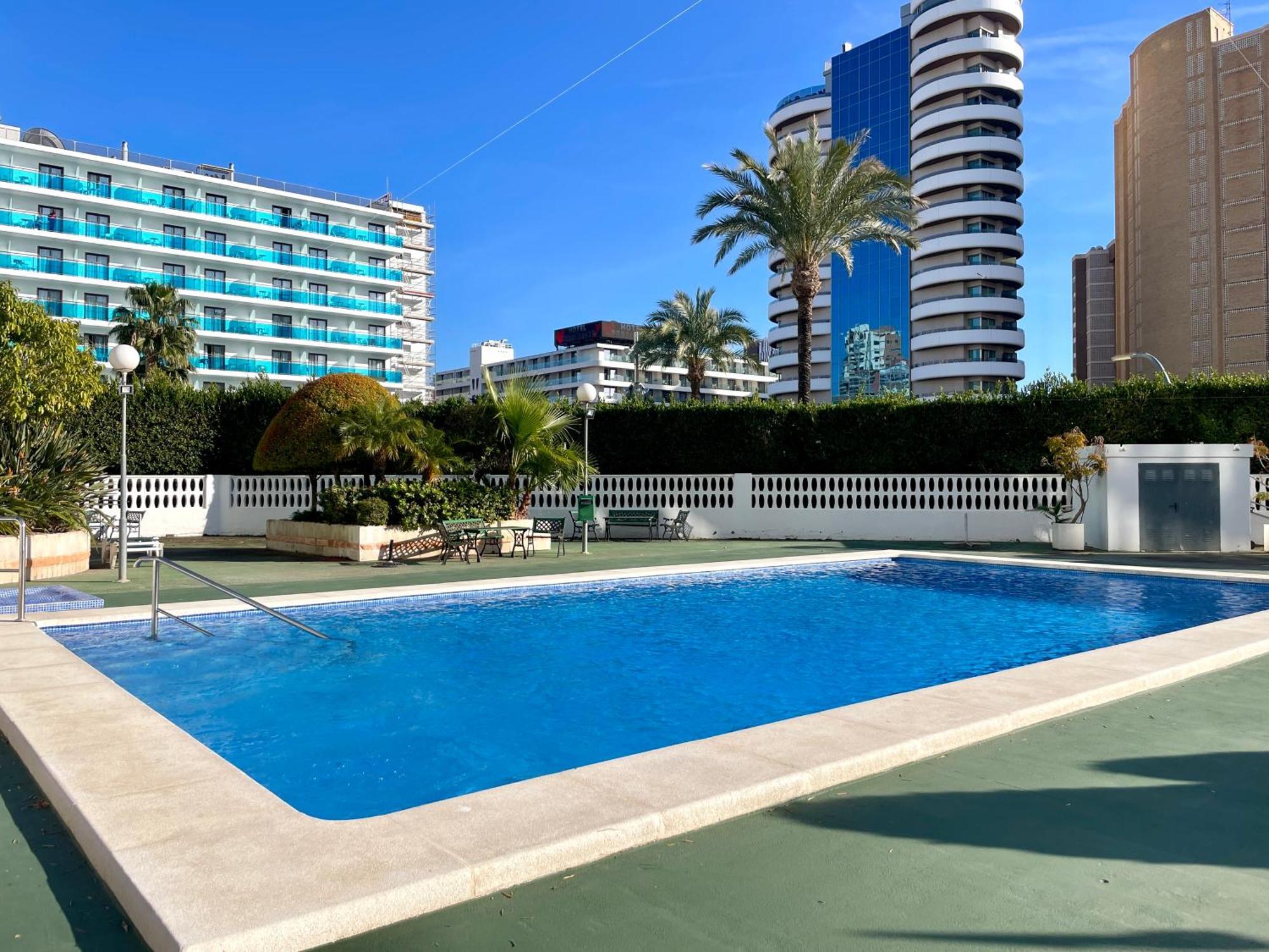 Apartamento Torre Domo Бенидорм Екстериор снимка