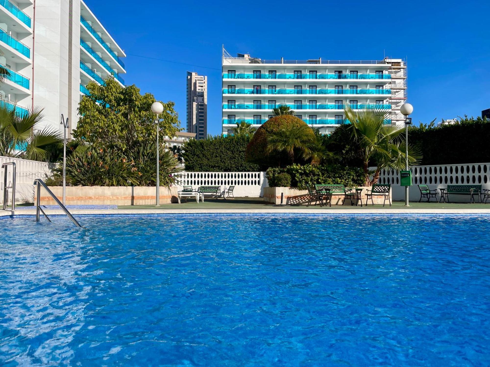Apartamento Torre Domo Бенидорм Екстериор снимка